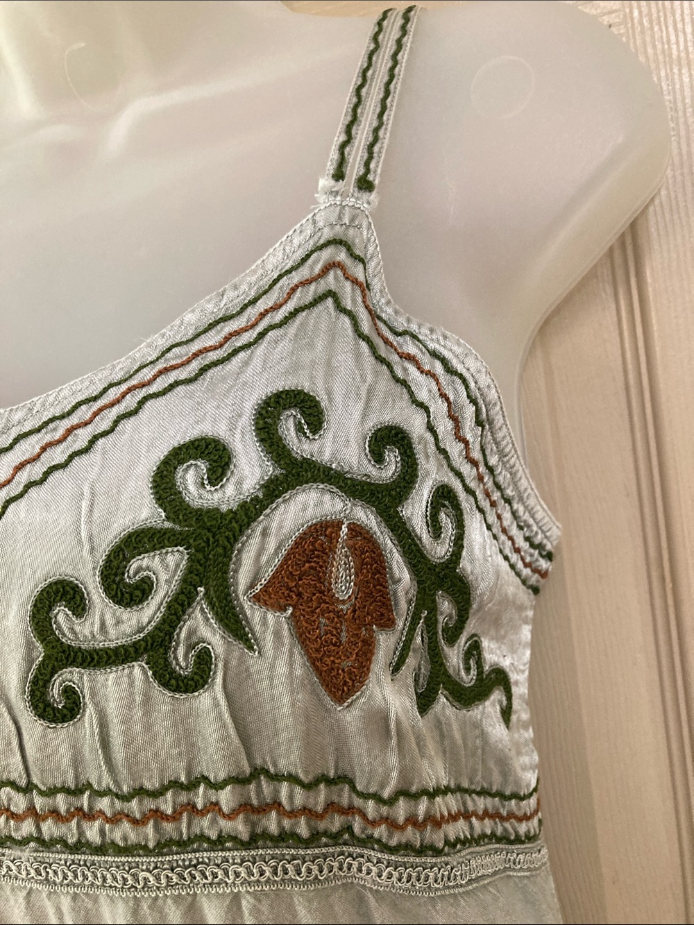 Indian Viscose Adjustable Maxi Dress Light Green with Gorgeous Hand Embroidery - Picture 5 of 9